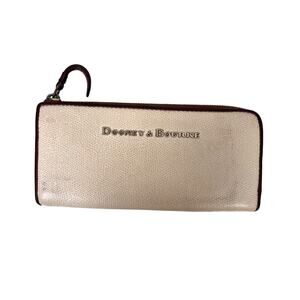 Dooney & Bourke Wallet Womens Bone Cream Pebble Grain Leather Large Zip